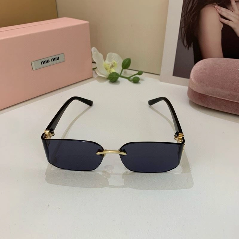 AllSeason Miu Miu Sunglasses 281435
