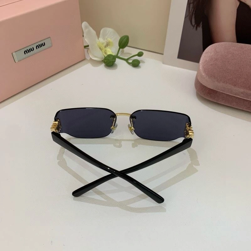 AllSeason Miu Miu Sunglasses 281435