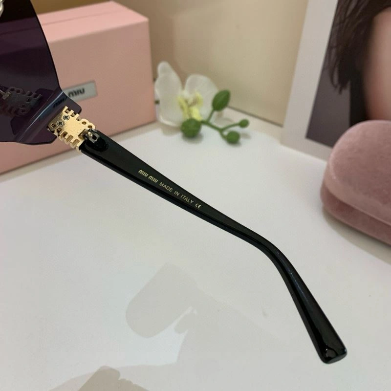 AllSeason Miu Miu Sunglasses 281435