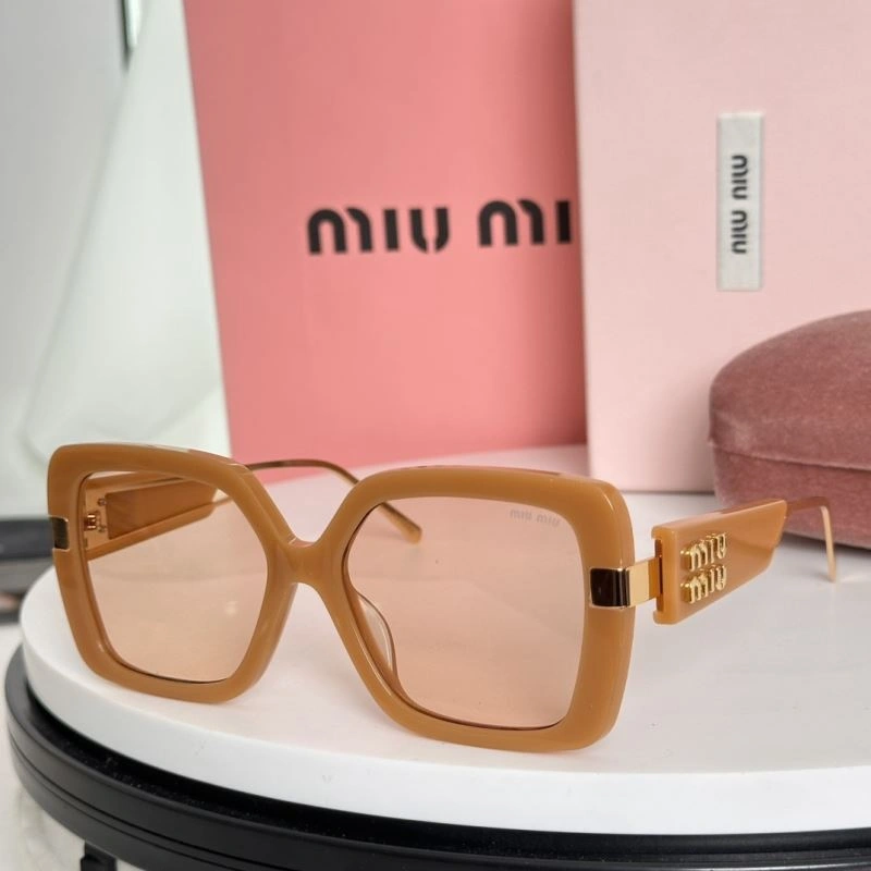 Compact Miu Miu Sunglasses 281448