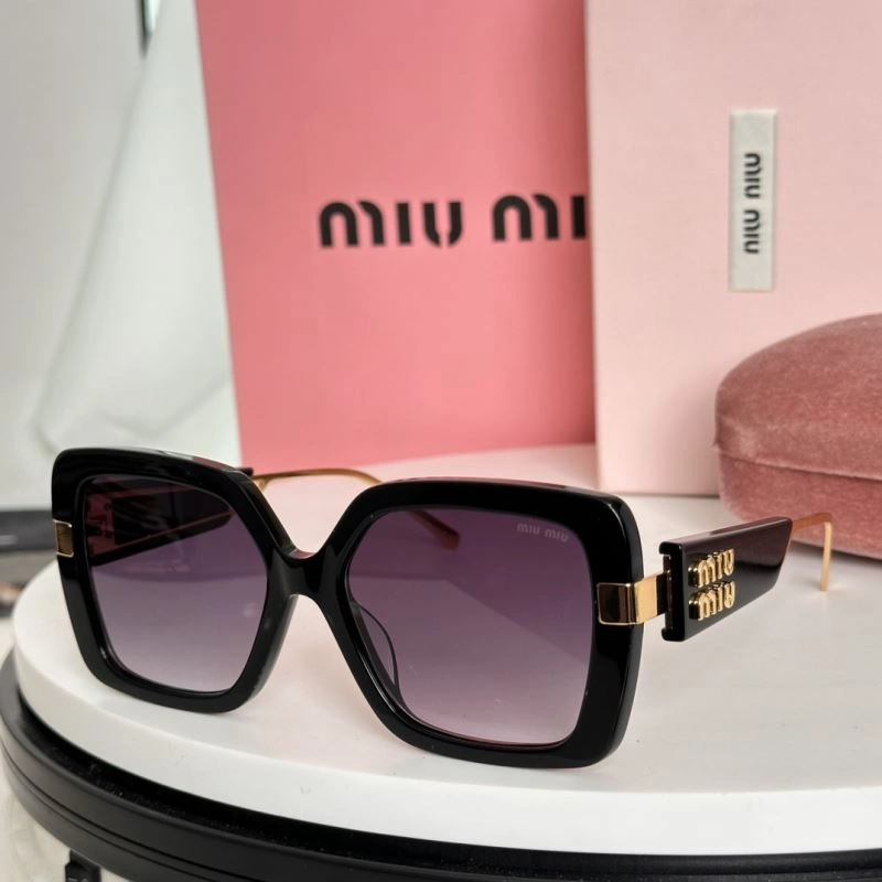Compact Miu Miu Sunglasses 281448