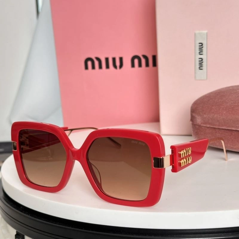 Compact Miu Miu Sunglasses 281448