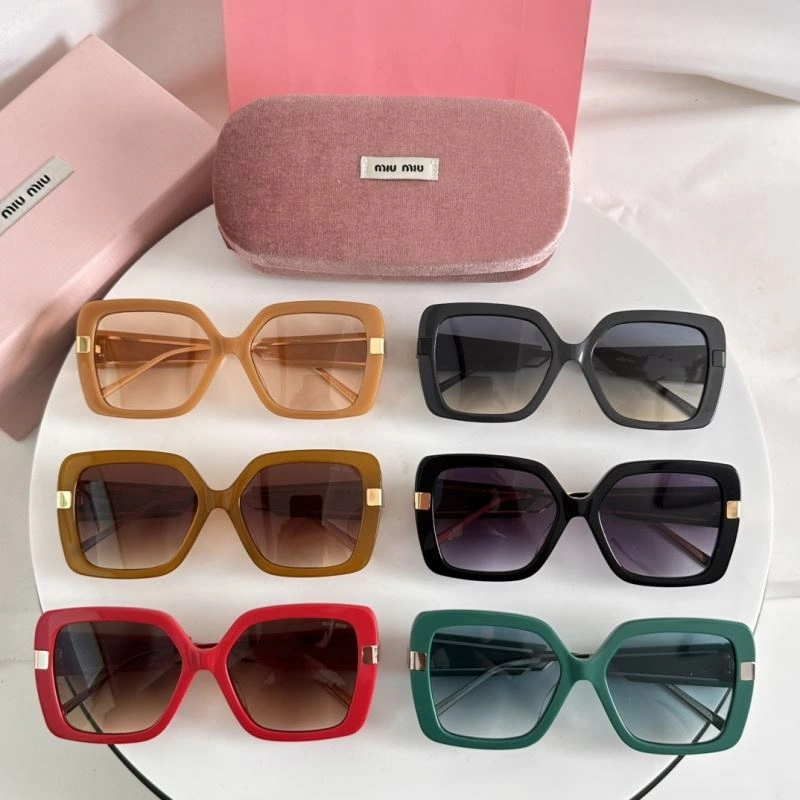 Compact Miu Miu Sunglasses 281448