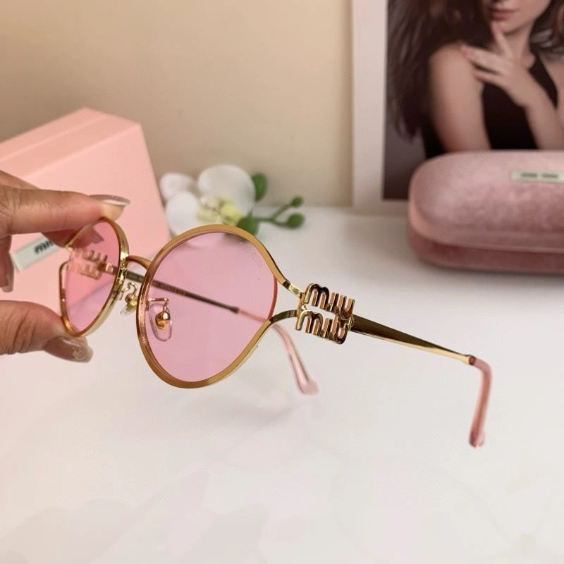 Miu Miu Sunglasses Lightweight 281438