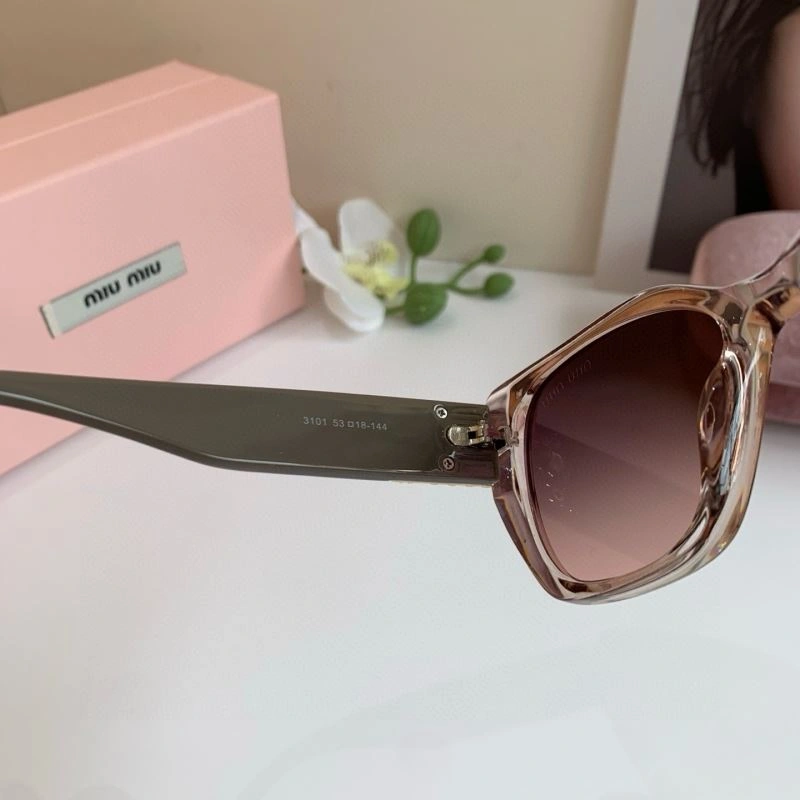 Practical Miu Miu Sunglasses 281443