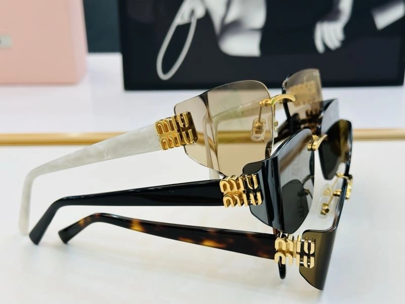OdorResistant Miu Miu Sunglasses 281462