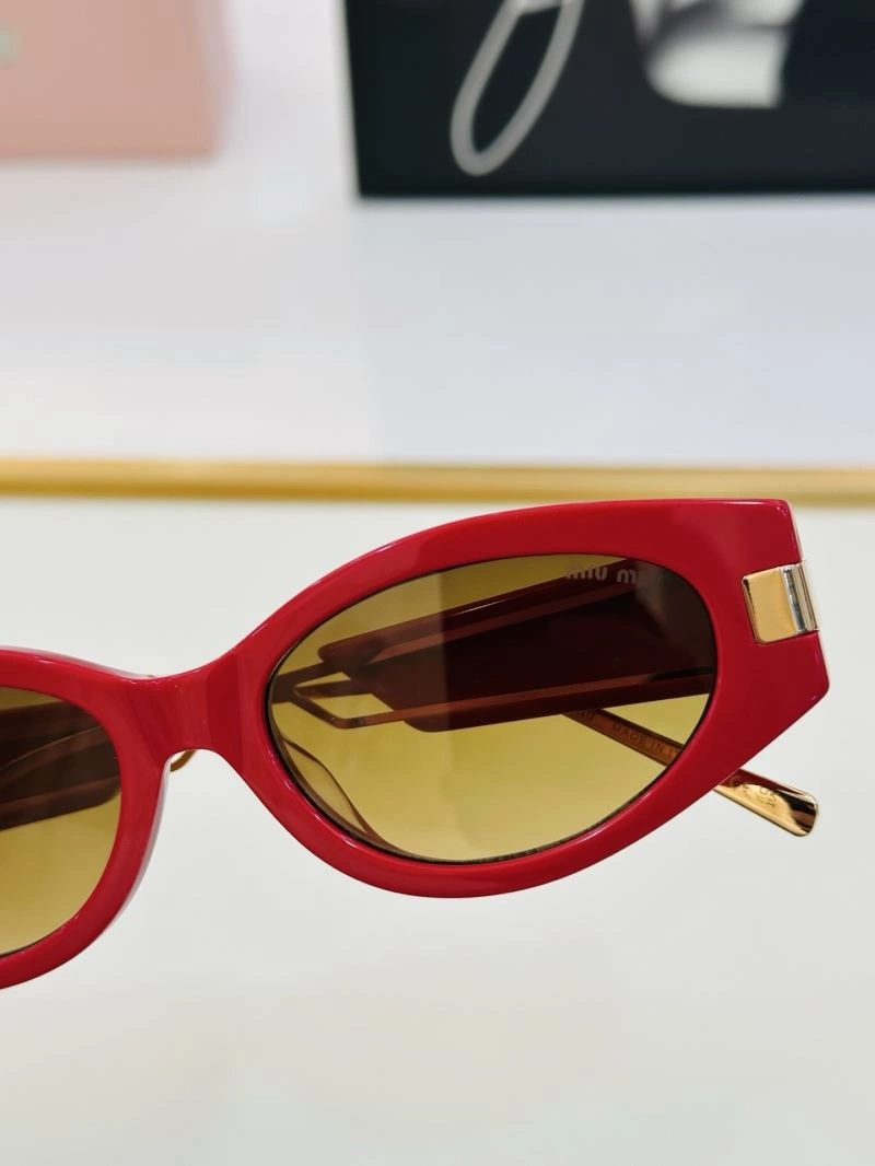 Vibrant Miu Miu Sunglasses 281450