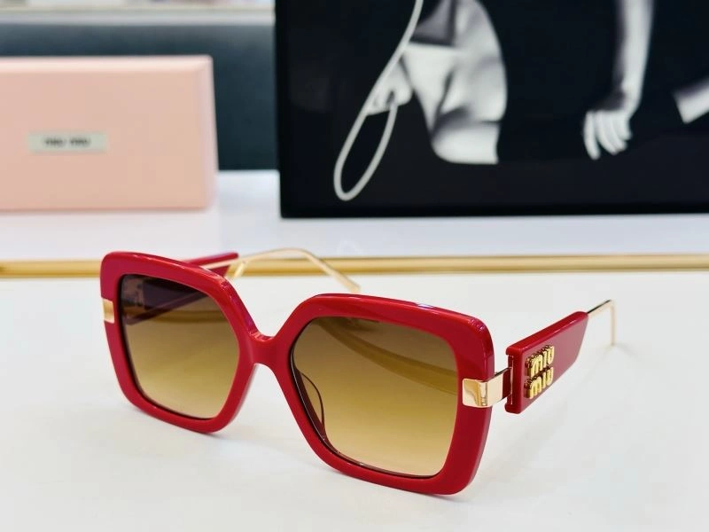 Miu Miu Sunglasses WaterResistant 281454