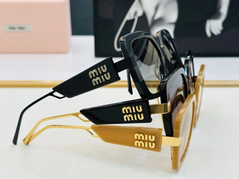 Miu Miu Sunglasses WaterResistant 281454