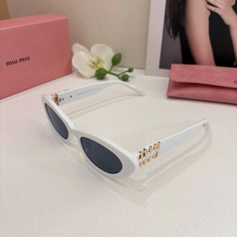 Miu Miu Sunglasses Minimalist 281427