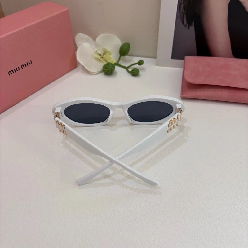 Miu Miu Sunglasses Minimalist 281427