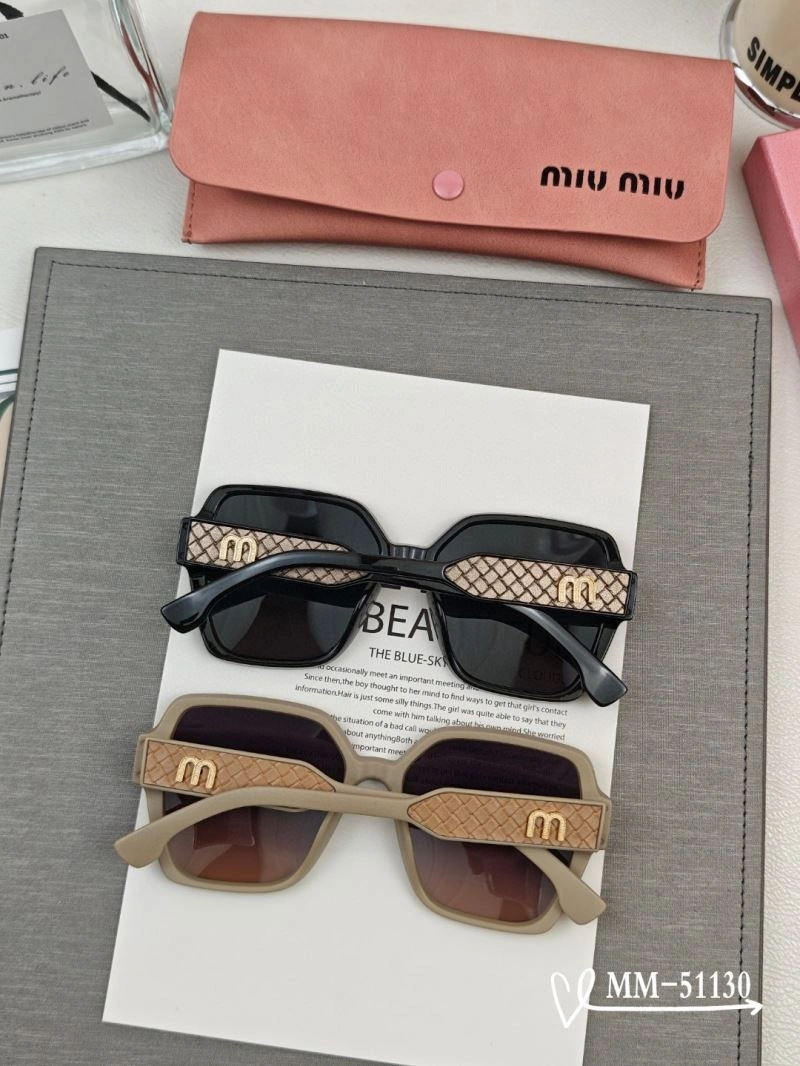 Miu Miu Sunglasses Elegant 281425