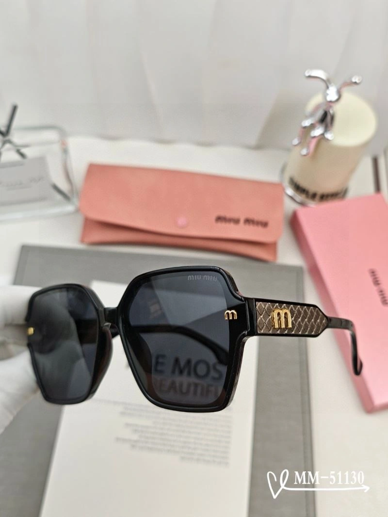 Miu Miu Sunglasses Elegant 281425