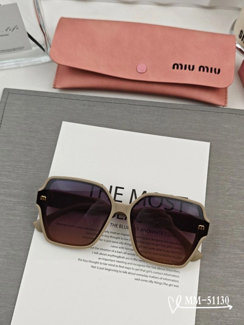 Miu Miu Sunglasses Elegant 281425