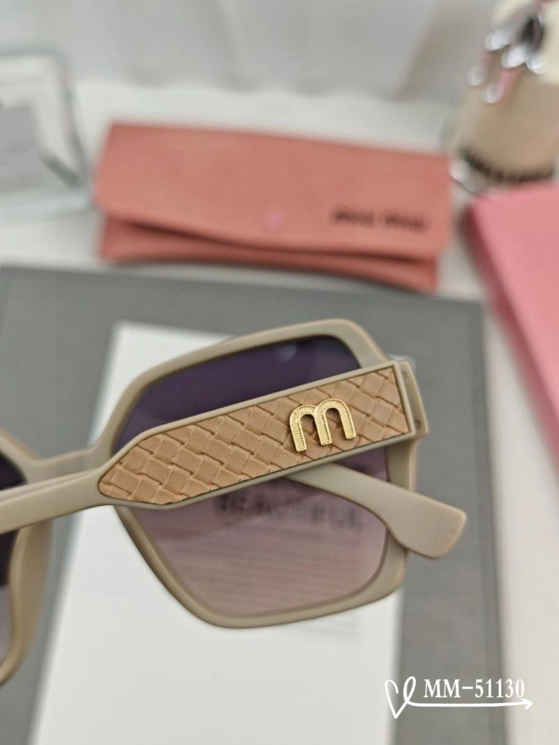 Miu Miu Sunglasses Elegant 281425