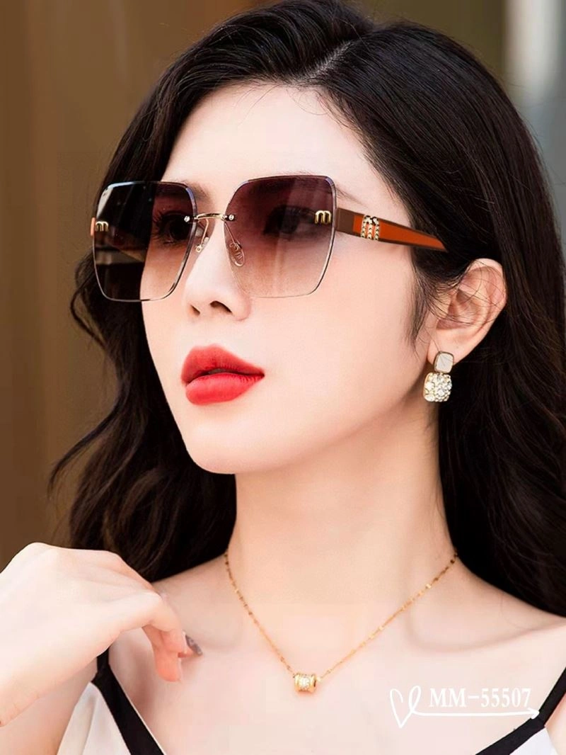 Miu Miu Sunglasses Elegant 281424