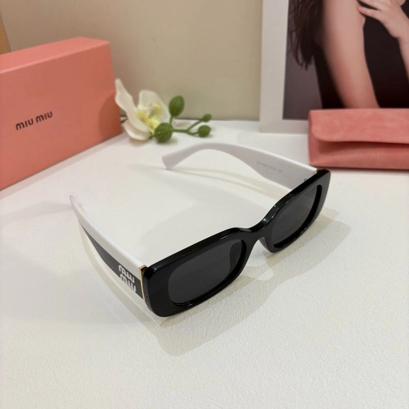 Durable Miu Miu Sunglasses 281420