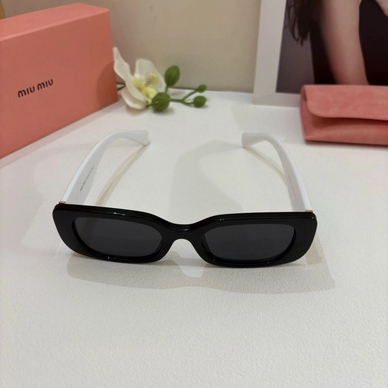 Durable Miu Miu Sunglasses 281420