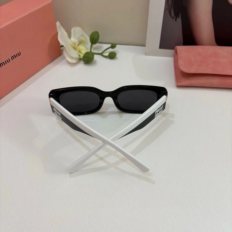 Durable Miu Miu Sunglasses 281420