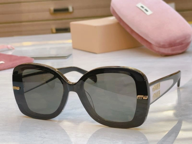 Miu Miu Sunglasses Versatile 281391