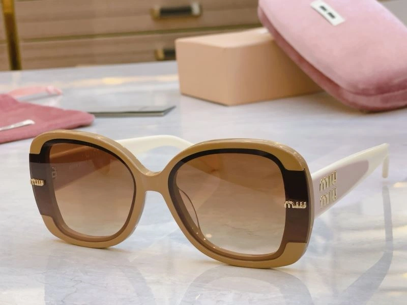 Miu Miu Sunglasses Versatile 281391