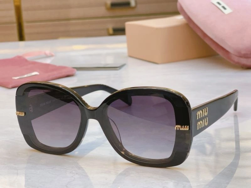 Miu Miu Sunglasses Versatile 281391