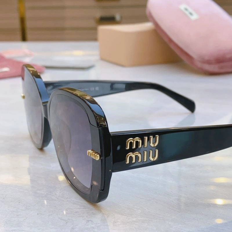 Miu Miu Sunglasses Versatile 281391