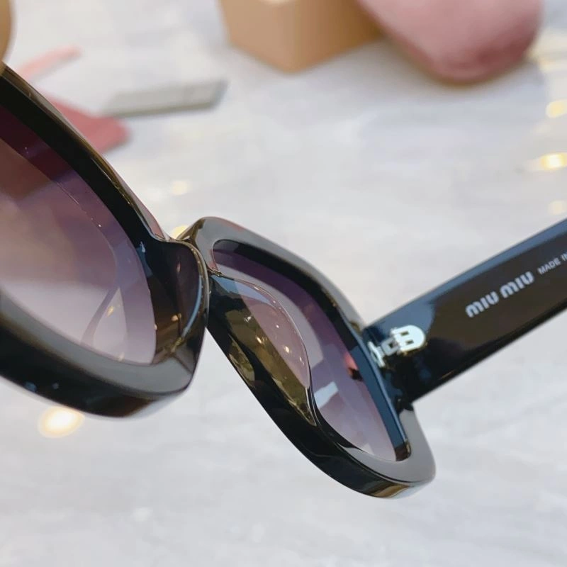 Miu Miu Sunglasses Versatile 281391