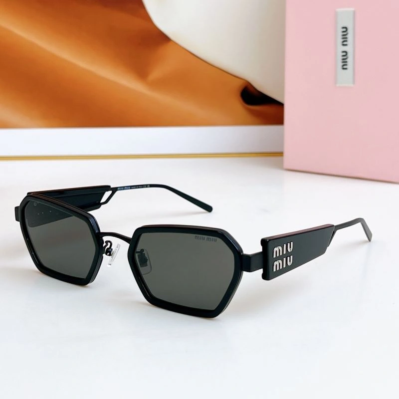 UrbanStyle Miu Miu Sunglasses 281413