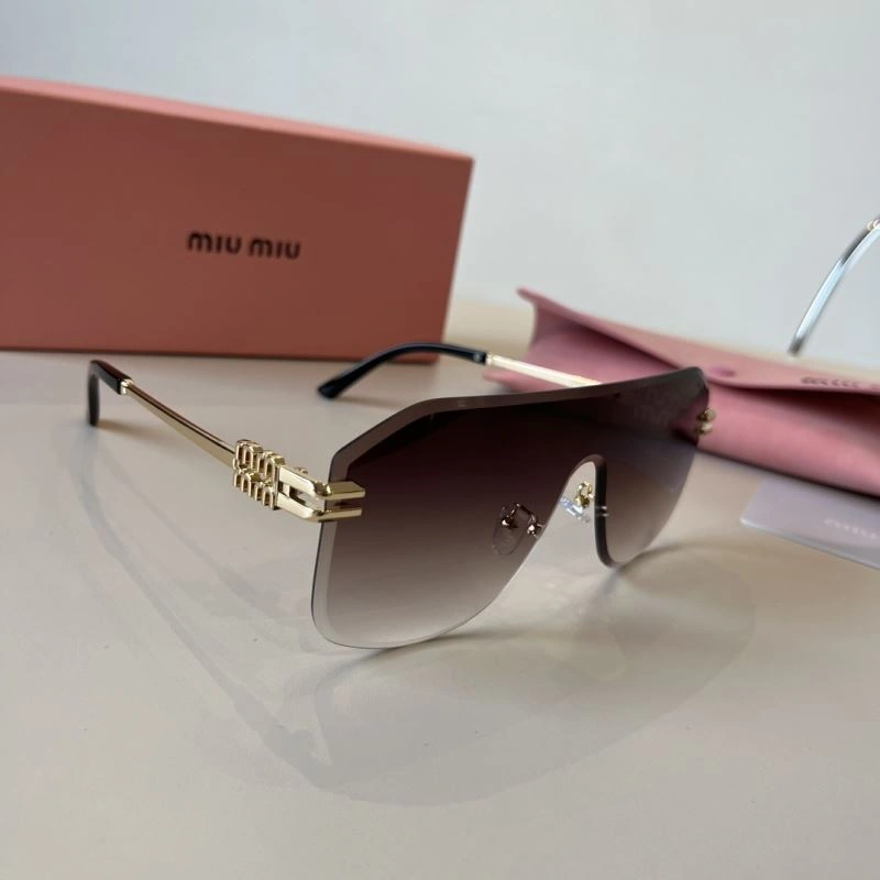 Miu Miu Sunglasses Vibrant 281403