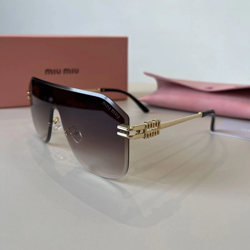 Miu Miu Sunglasses Vibrant 281403
