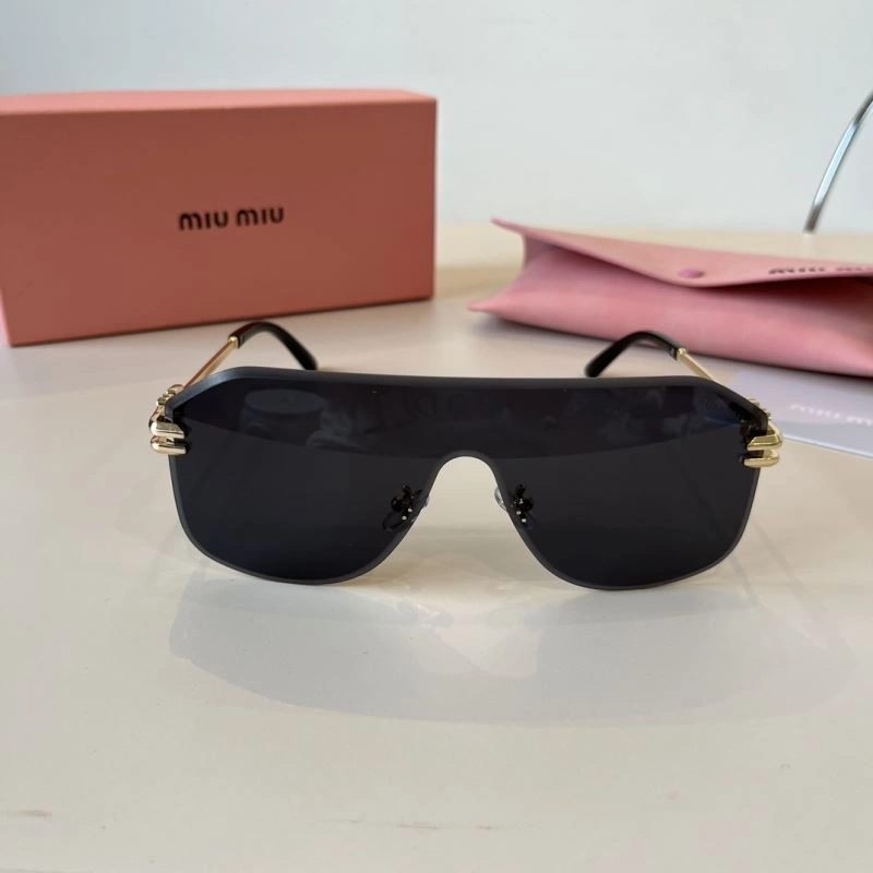 Miu Miu Sunglasses WellDesigned 281393