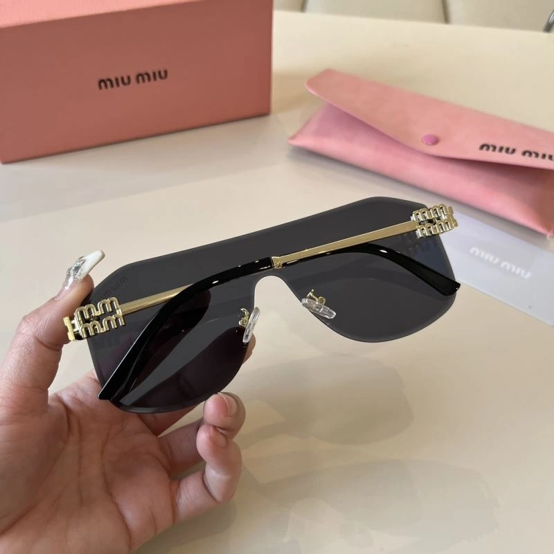 Miu Miu Sunglasses WellDesigned 281393