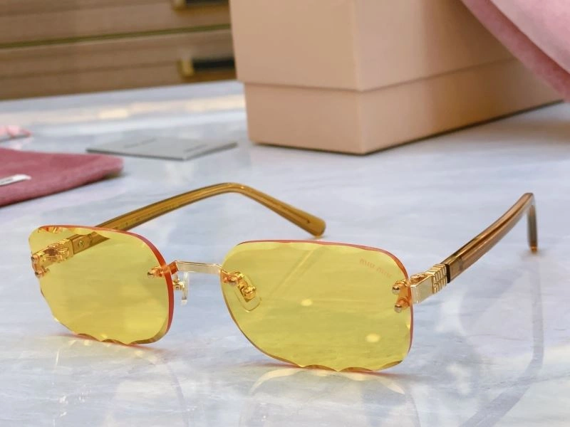 Contemporary Miu Miu Sunglasses 281405