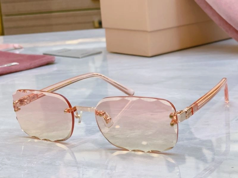 Contemporary Miu Miu Sunglasses 281405