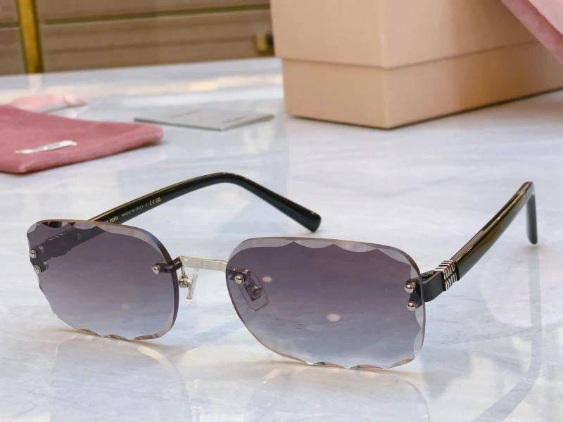 Contemporary Miu Miu Sunglasses 281405