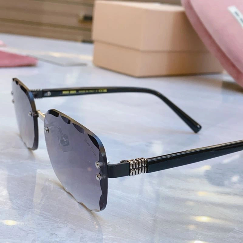 Contemporary Miu Miu Sunglasses 281405