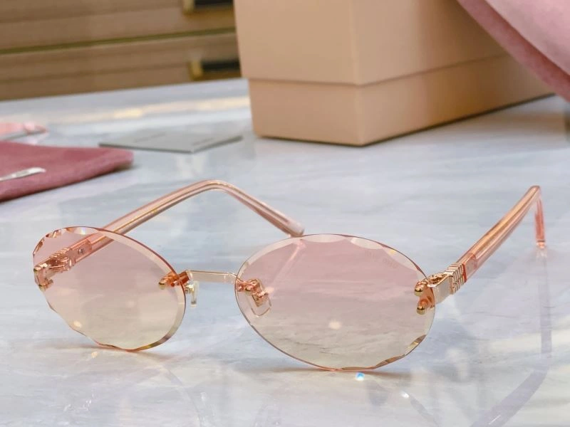 Miu Miu Sunglasses ComfortFit 281406