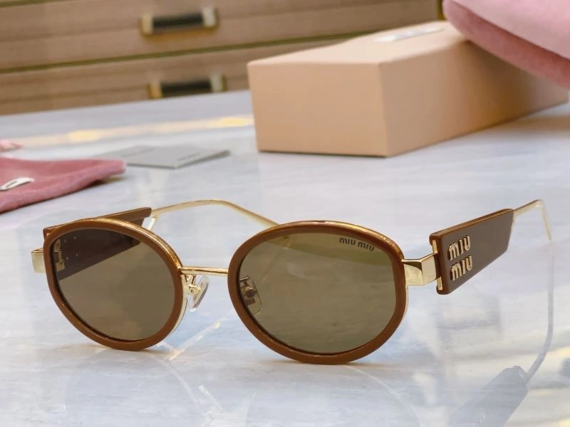 Lightweight Miu Miu Sunglasses 281407