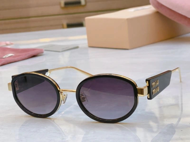 Lightweight Miu Miu Sunglasses 281407