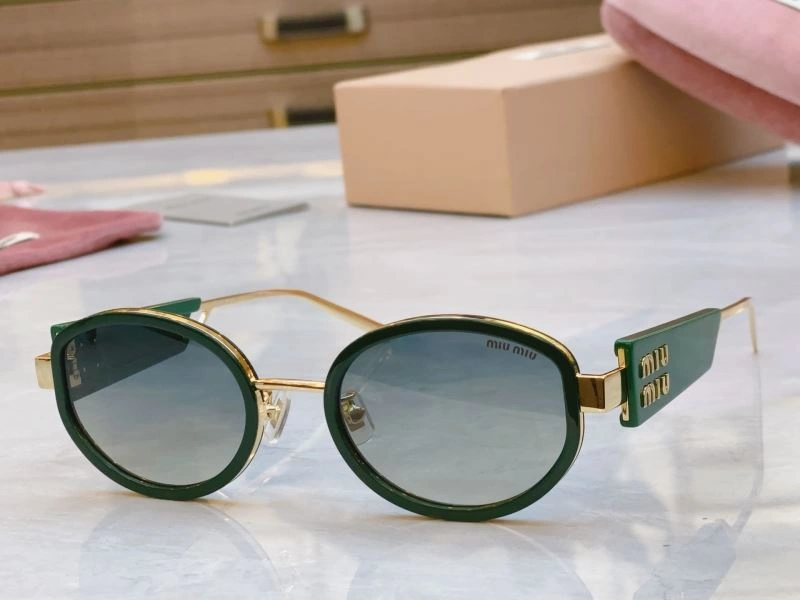 Lightweight Miu Miu Sunglasses 281407