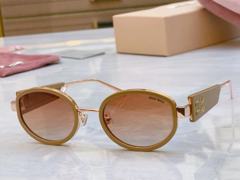 Lightweight Miu Miu Sunglasses 281407