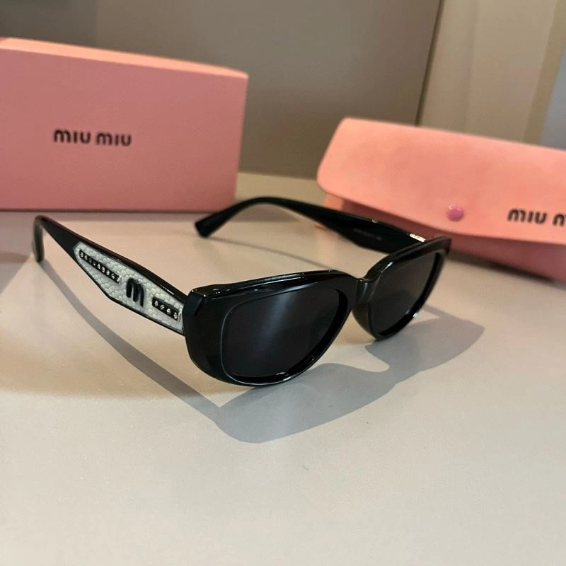 MoistureWicking Miu Miu Sunglasses 281398