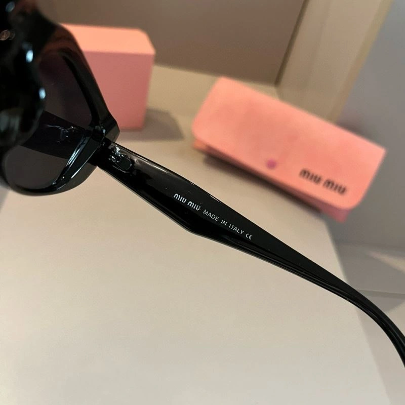 MoistureWicking Miu Miu Sunglasses 281398