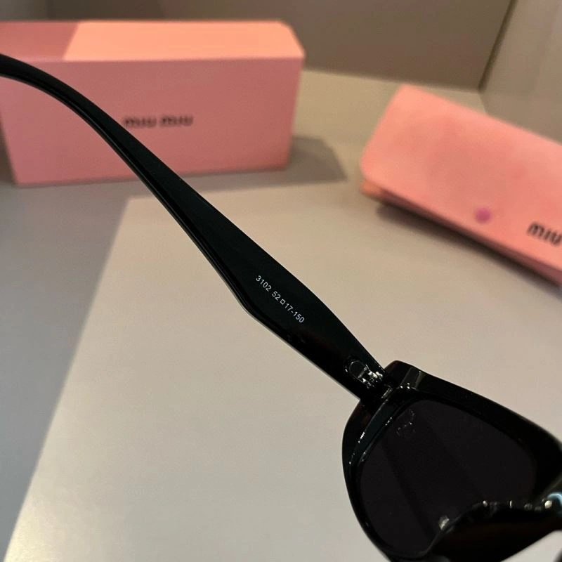 MoistureWicking Miu Miu Sunglasses 281398