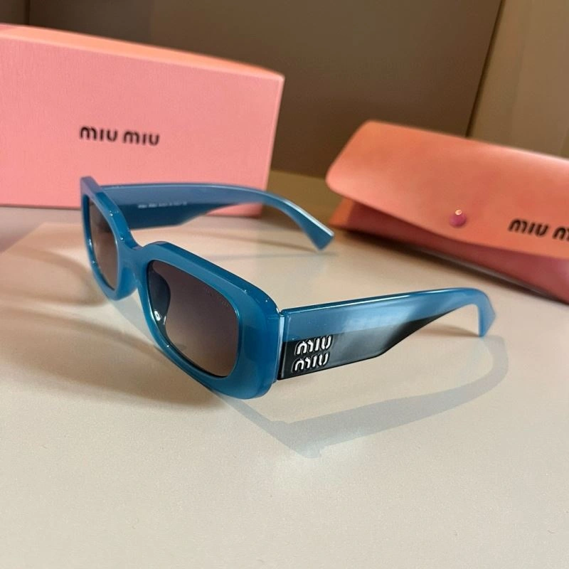 Miu Miu Sunglasses SmoothTexture 281401