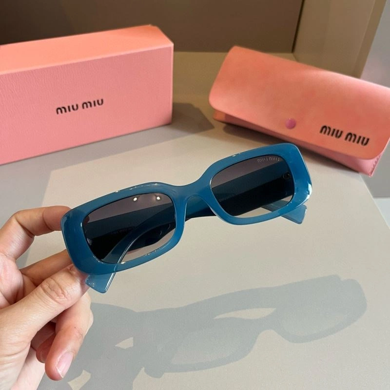Miu Miu Sunglasses SmoothTexture 281401