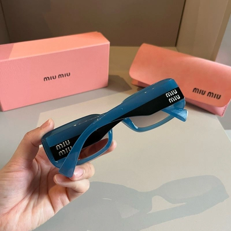 Miu Miu Sunglasses SmoothTexture 281401