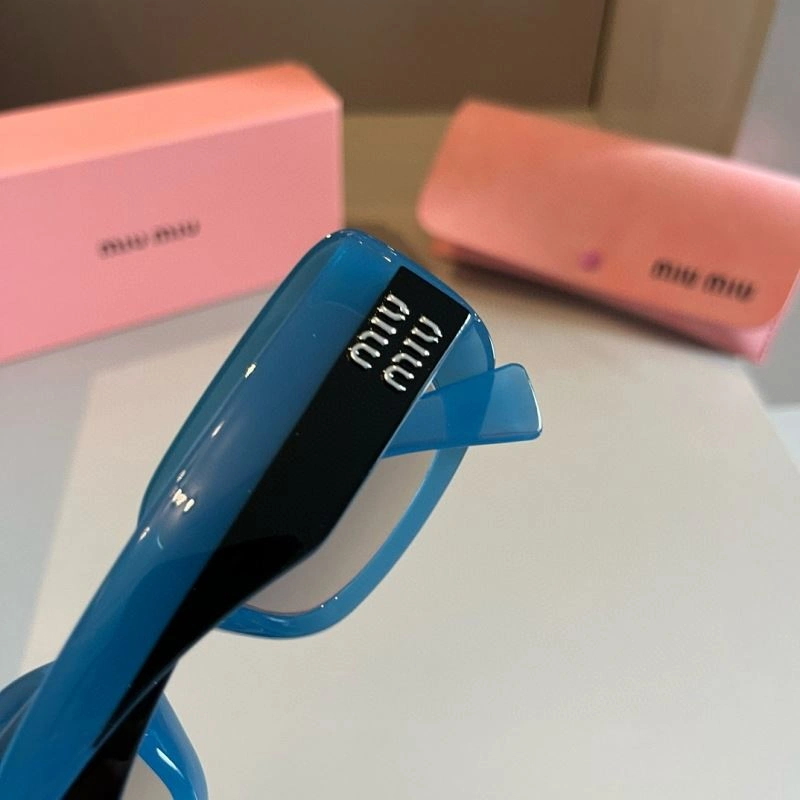 Miu Miu Sunglasses SmoothTexture 281401