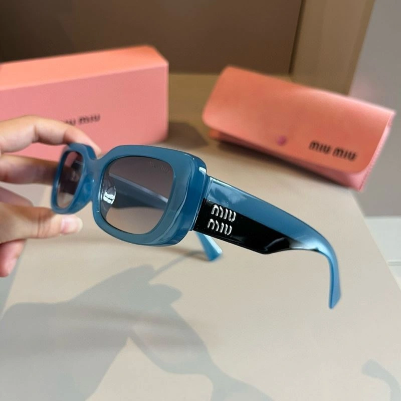 Miu Miu Sunglasses SmoothTexture 281401